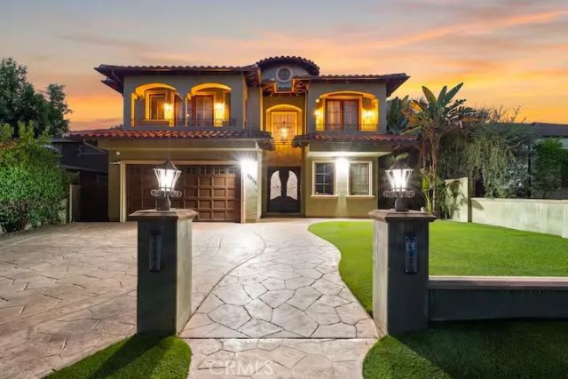 16806 Addison Street, Encino, CA 91436