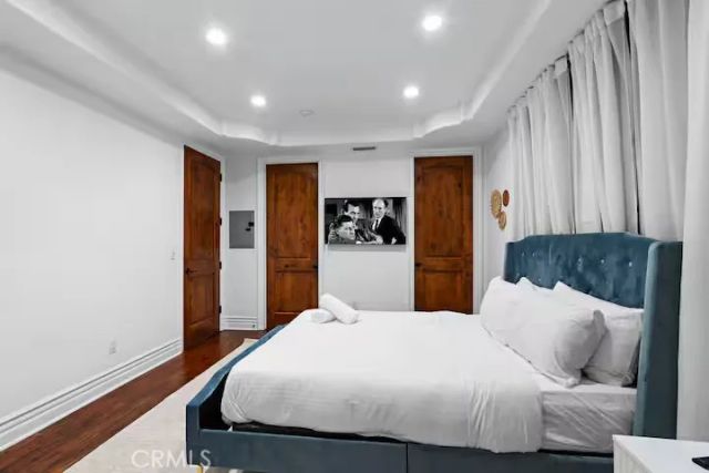 16806 Addison Street, Encino, CA 91436