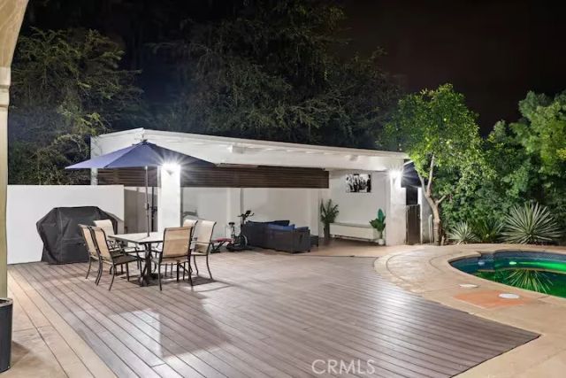 16806 Addison Street, Encino, CA 91436