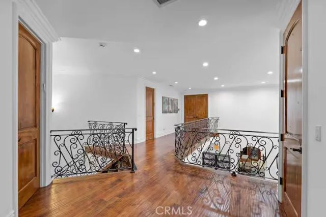 16806 Addison Street, Encino, CA 91436
