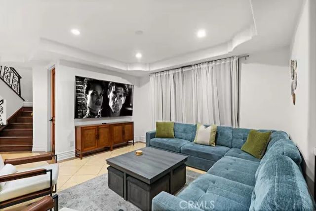 16806 Addison Street, Encino, CA 91436