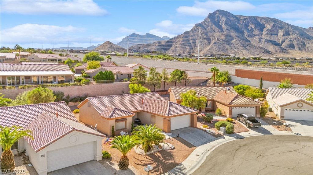 10721 Hunters Woods Place, Las Vegas, NV 89134 — exterior