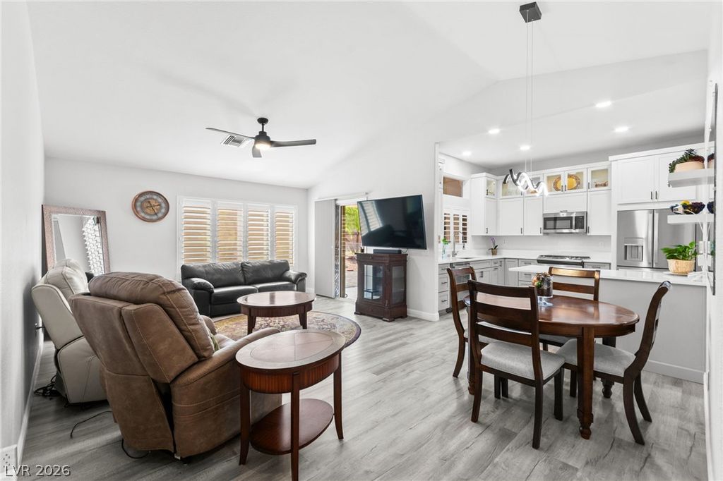 10721 Hunters Woods Place, Las Vegas, NV 89134 — photo 3