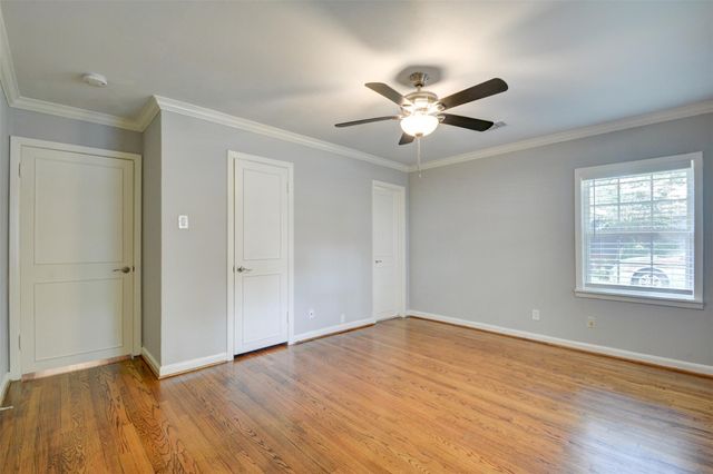 5604 Whitehaven Street, Bellaire, TX 77401