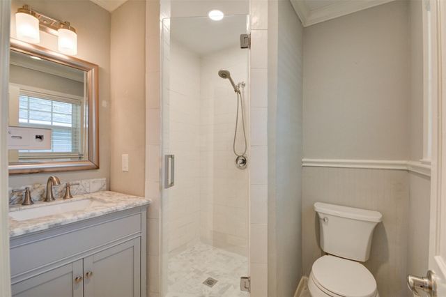 5604 Whitehaven Street, Bellaire, TX 77401