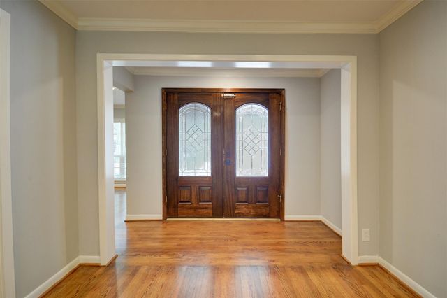 5604 Whitehaven Street, Bellaire, TX 77401