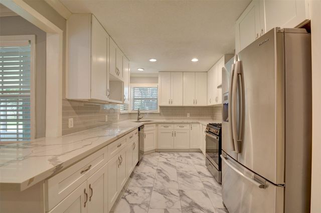 5604 Whitehaven Street, Bellaire, TX 77401