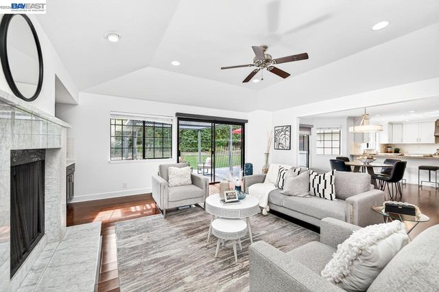 2737 Harland Ct, Walnut Creek, CA 94598