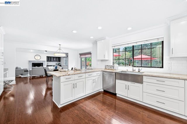 2737 Harland Ct, Walnut Creek, CA 94598