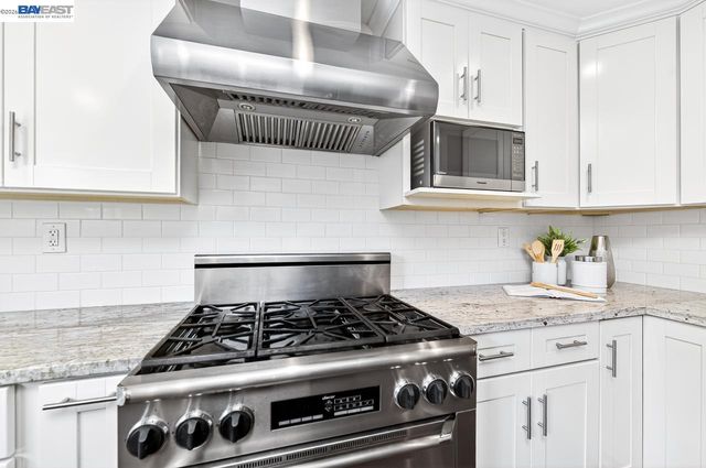 2737 Harland Ct, Walnut Creek, CA 94598