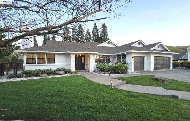 2737 Harland Ct, Walnut Creek, CA 94598