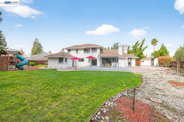 2737 Harland Ct, Walnut Creek, CA 94598