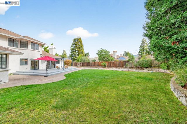 2737 Harland Ct, Walnut Creek, CA 94598
