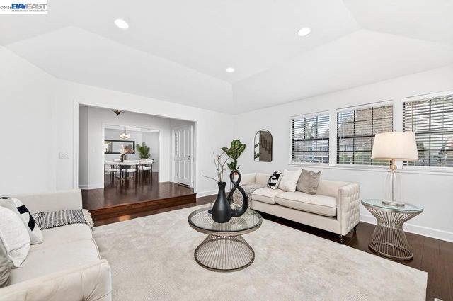 2737 Harland Ct, Walnut Creek, CA 94598