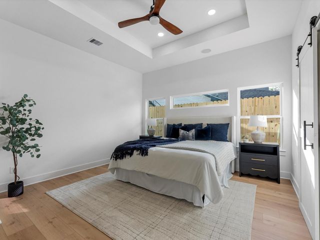 508 Dell Court, Houston, TX 77009