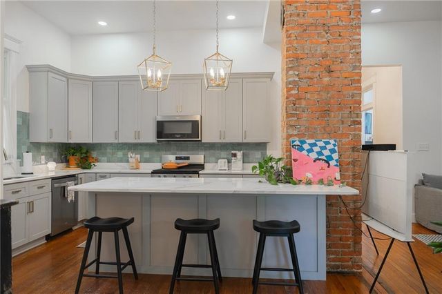 1311 Chamberlain Avenue, Mobile, AL 36604