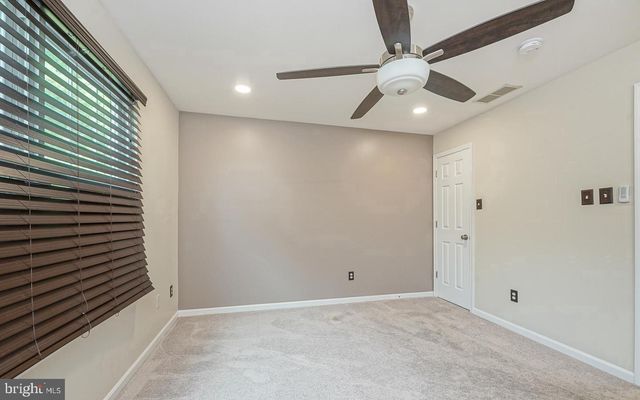 1214 TRISTRAM CIR, Mantua, NJ 08051