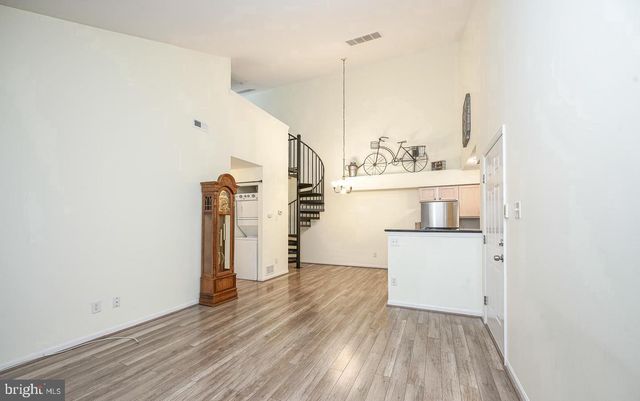 1214 TRISTRAM CIR, Mantua, NJ 08051