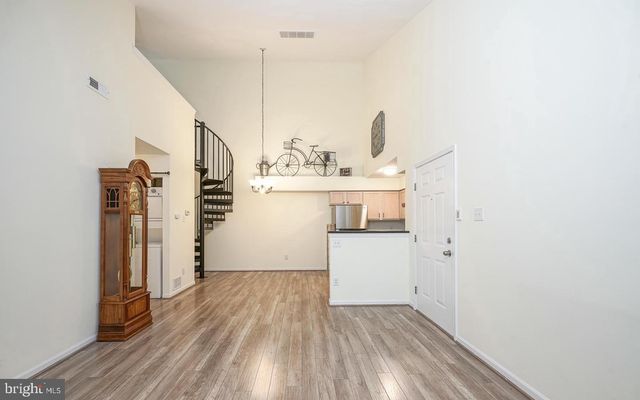 1214 TRISTRAM CIR, Mantua, NJ 08051