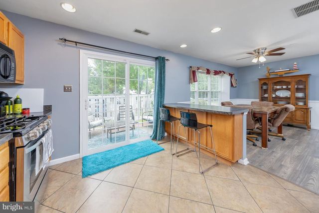 701 TANGLEWOOD DR, Sicklerville, NJ 08081