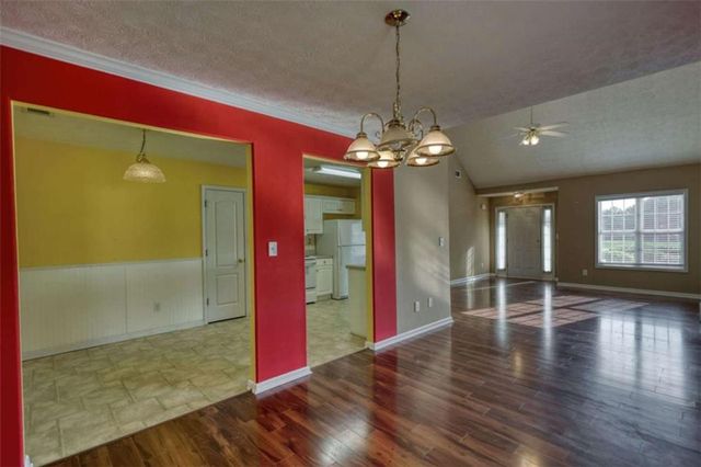 25 Luke Ln, Covington, GA 30014