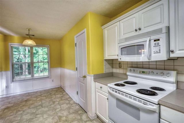 25 Luke Ln, Covington, GA 30014