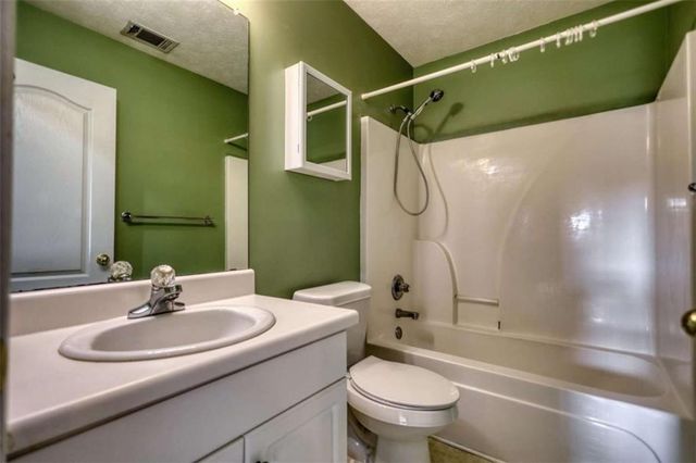 25 Luke Ln, Covington, GA 30014