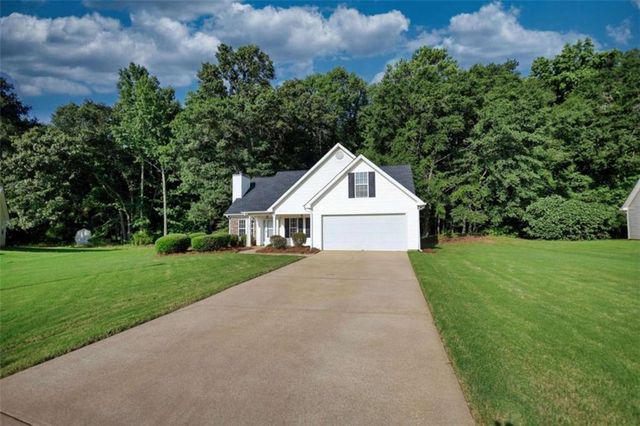 25 Luke Ln, Covington, GA 30014
