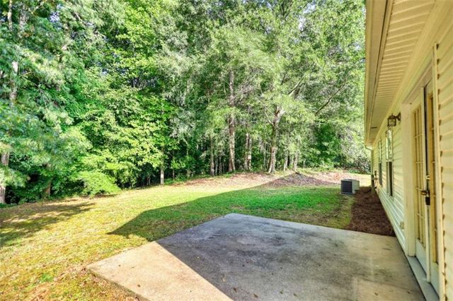 25 Luke Ln, Covington, GA 30014