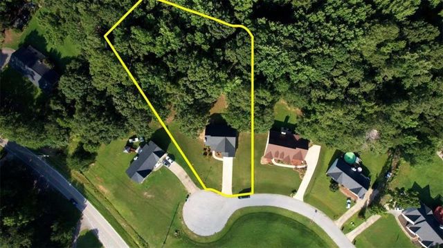 25 Luke Ln, Covington, GA 30014