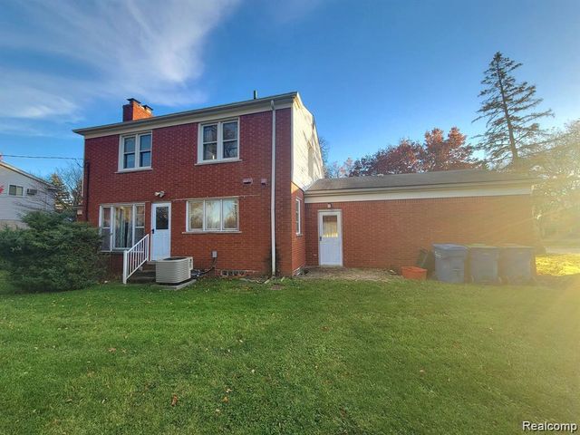 2415 Otter Street, Warren, MI 48092