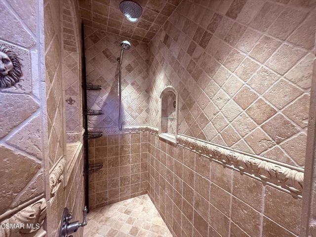29608 Lazy Oak Place, Agoura Hills, CA 91301