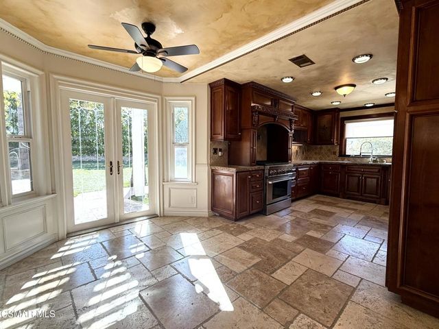 29608 Lazy Oak Place, Agoura Hills, CA 91301
