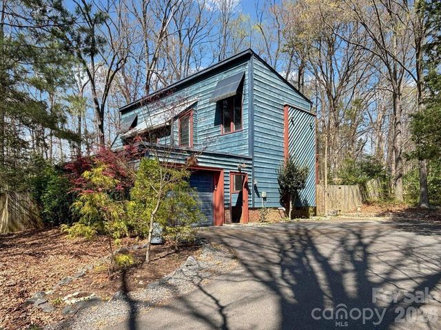 7221 Delta Lake Drive, Charlotte, NC 28215