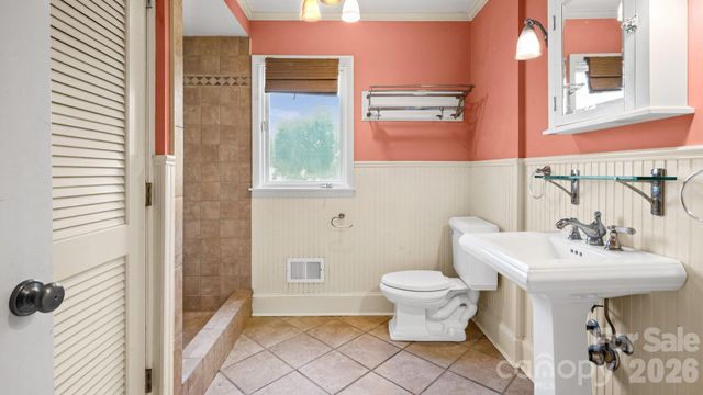 7221 Delta Lake Drive, Charlotte, NC 28215