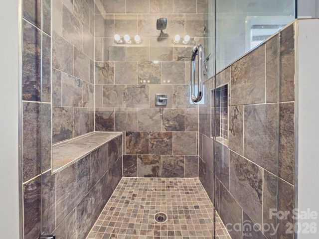 7221 Delta Lake Drive, Charlotte, NC 28215