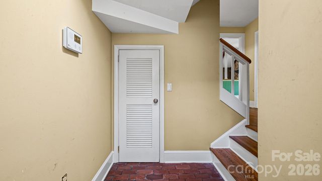 7221 Delta Lake Drive, Charlotte, NC 28215