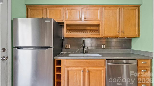 7221 Delta Lake Drive, Charlotte, NC 28215