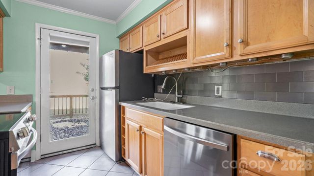 7221 Delta Lake Drive, Charlotte, NC 28215