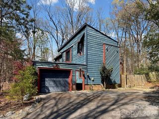 7221 Delta Lake Drive, Charlotte, NC 28215