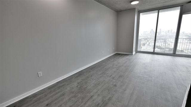 5925 Almeda Rd 12113, Houston, TX 77004