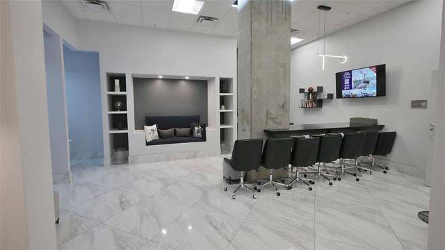 5925 Almeda Rd 12113, Houston, TX 77004