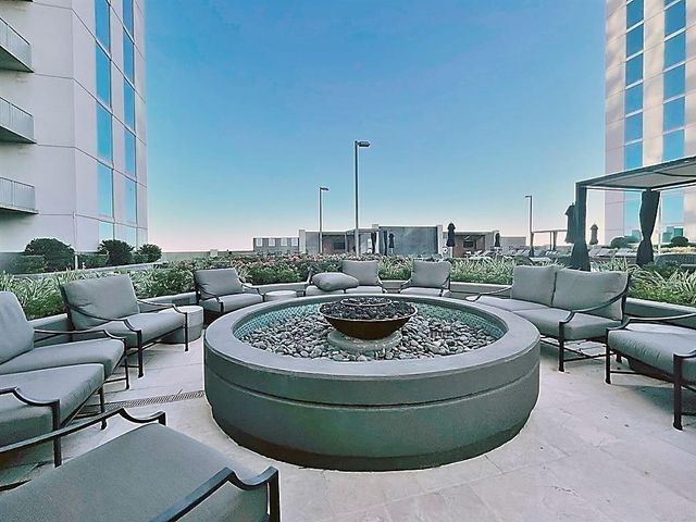 5925 Almeda Rd 12113, Houston, TX 77004