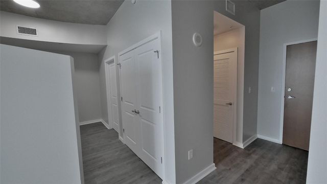 5925 Almeda Rd 12113, Houston, TX 77004