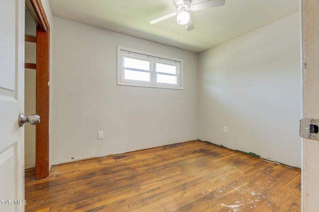 1815 Hutchinson Drive, Kingsport, TN 37660