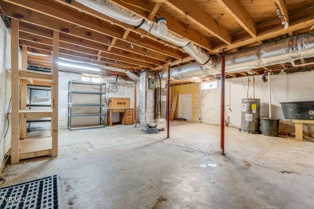 1815 Hutchinson Drive, Kingsport, TN 37660