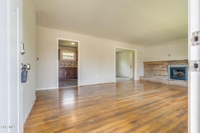 1815 Hutchinson Drive, Kingsport, TN 37660