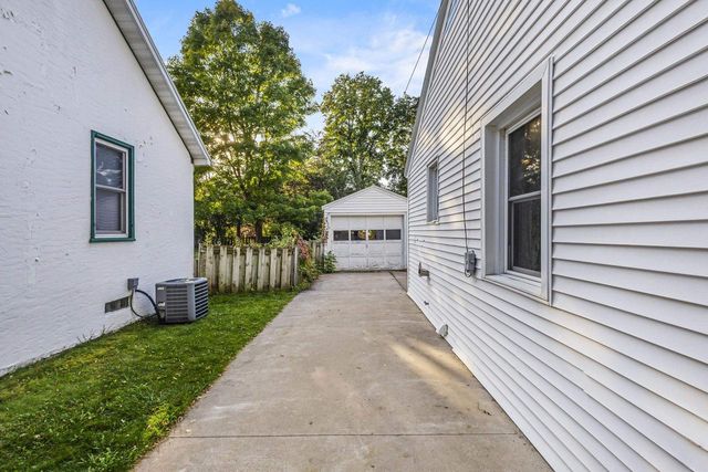 154 REIMER STREET, Green Bay, WI 54302