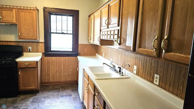 1602 11th Street N, Fargo, ND 58102