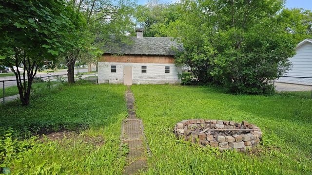 1602 11th Street N, Fargo, ND 58102